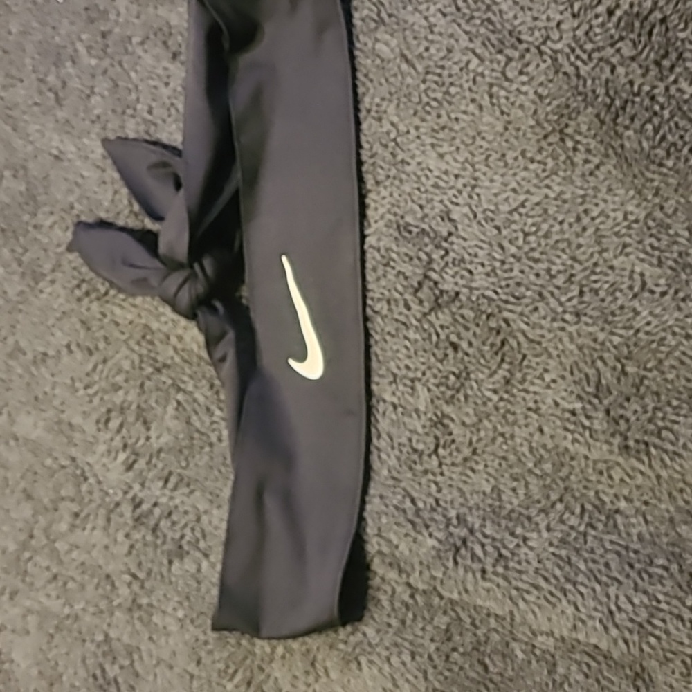 Nike head bandana